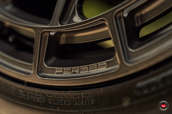 Фото дисков Vossen LC3-01 Глянцевый темный лак на Mercedes-Benz G-Class III
