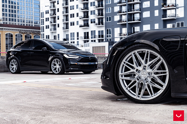 Фото дисков Vossen HF-7 Серебро на Porsche Taycan I