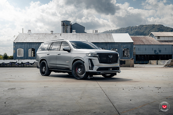Фото дисков Vossen S17-16 Черный глянец на Cadillac Escalade V