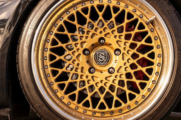 Фото дисков Strasse Wheels SC20 Track Сатиновое золото на Porsche 911 VIII