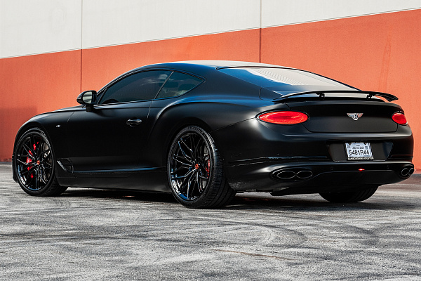 Фото дисков Anrky S1-X1 Черный глянец на Bentley Continental GT III