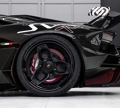 Фото дисков Brixton Forged NC01-R на Lamborghini Aventador