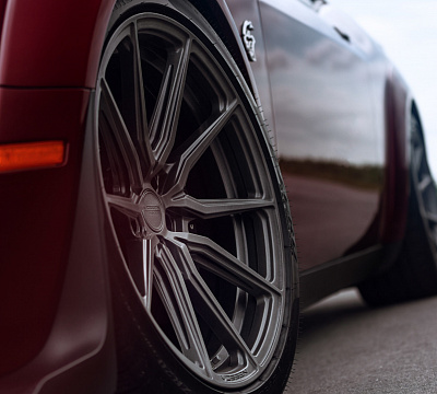 Фото дисков Vossen HF-3 на Dodge Challenger III