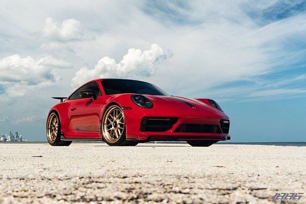 Фото дисков 1886 Wheels S007 Глянцевое золото на Porsche 911 VIII