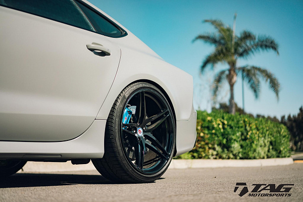 Фото дисков HRE P107 Черный глянец на Audi A/RS 7 (4G)