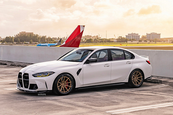 Фото дисков Strasse Wheels SV10-RS Deep Concave FS Сатиновое золото на BMW 3/M3 (G2x/G80)