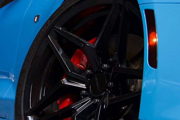 Фото дисков MRR M755 Черный глянец на Chevrolet Camaro VI
