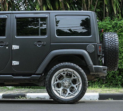 Фото дисков 4PLAY 4PF6 на Jeep Wrangler III (JK)