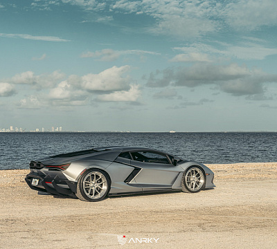Фото дисков Anrky XR-301 на Lamborghini Revuelto