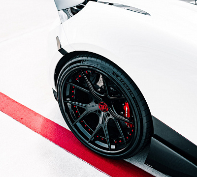 Фото дисков Strasse Wheels SM5R Deep Concave FS на McLaren 720S