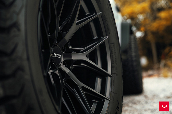Фото дисков Vossen HF6-4 Черный сатин на Ford Bronco