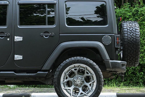 Фото дисков 4PLAY 4PF6 Глянцевый тонированный лак на Jeep Wrangler III (JK)