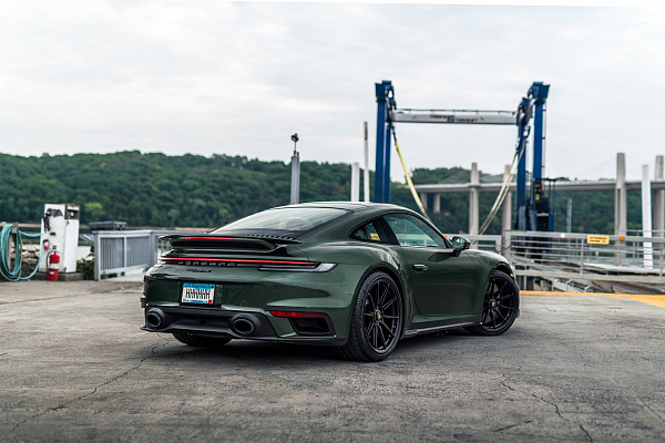 Фото дисков Brixton Forged R11-R Черный сатин на Porsche 911 VIII