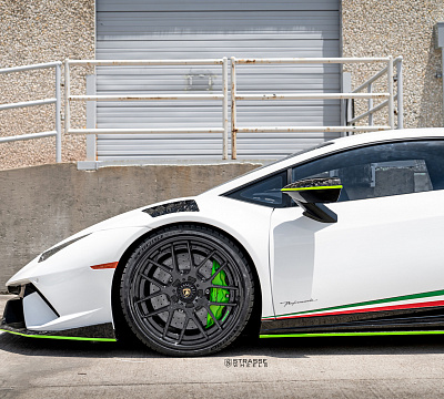 Фото дисков Strasse Wheels SM7 Deep Concave FS на Lamborghini Huracan