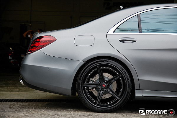 Фото дисков Vossen M-X5 (3-Piece) Черный сатин на Mercedes-Benz S-Class (W222, C217)