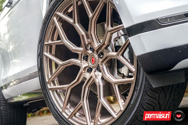 Фото дисков Vossen S17-01 Другой цвет на Land Rover Range Rover Evoque II