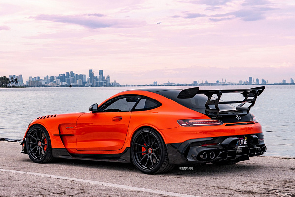 Фото дисков Strasse Wheels SV5 Deep Concave FS Черный сатин на Mercedes-Benz AMG GT I