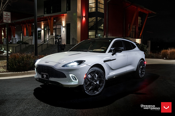 Фото дисков Vossen HF-5 Черный глянец на Aston Martin DBX