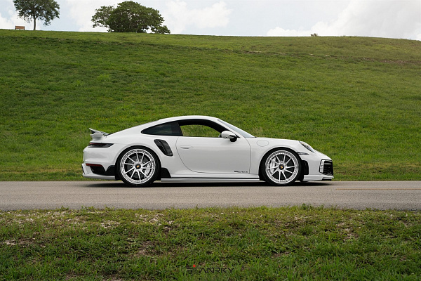 Фото дисков Anrky AN33 Сатиновый лак на Porsche 911 VIII