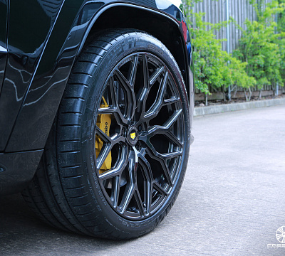 Фото дисков Vossen S17-01 на Jeep Grand Cherokee IV