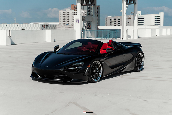 Фото дисков HRE S104SC Черный сатин на McLaren 720S