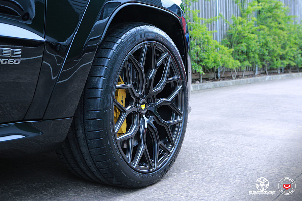 Фото дисков Vossen S17-01 Глянцевый темный лак на Jeep Grand Cherokee IV