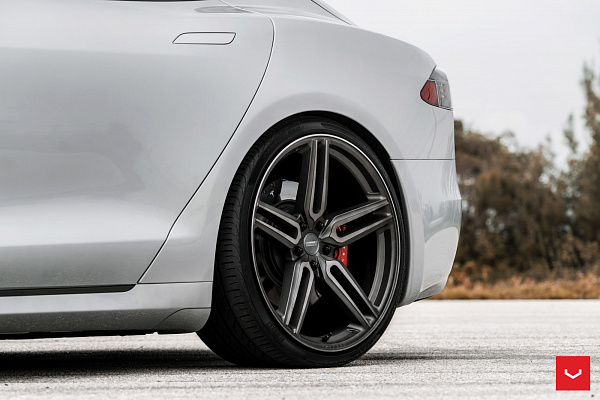 Фото дисков Vossen HF-1 Сатиновый графит на Tesla Model S