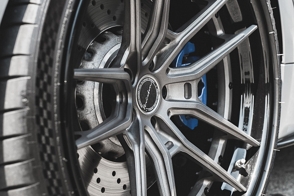 Фото дисков Brixton Forged VL1 Сатиновый темный лак на BMW 5/M5 (G30/F90)