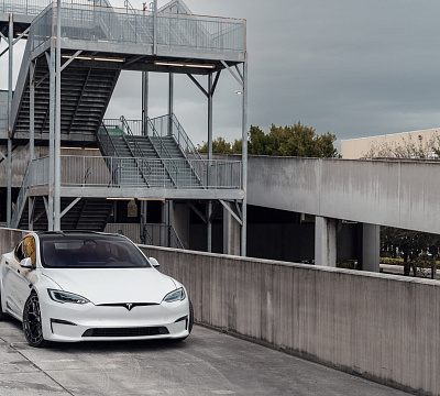 Фото дисков Vossen HFX-1 (5-Lug) на Tesla Model S