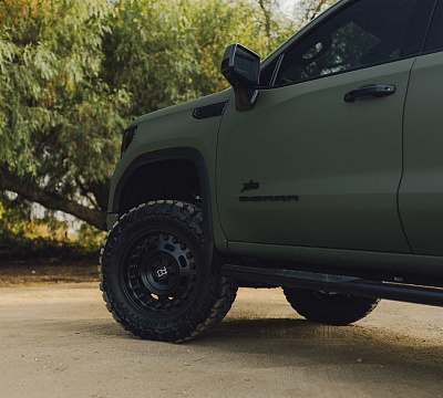 Фото дисков Black Rhino AXLE на GMC Sierra IV