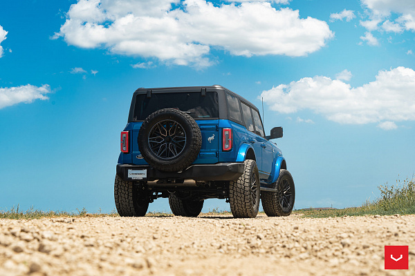 Фото дисков Vossen HF6-5 Черный глянец на Ford Bronco
