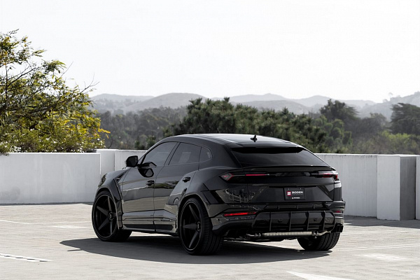 Фото дисков Anrky RS5.3 Черный сатин на Lamborghini Urus