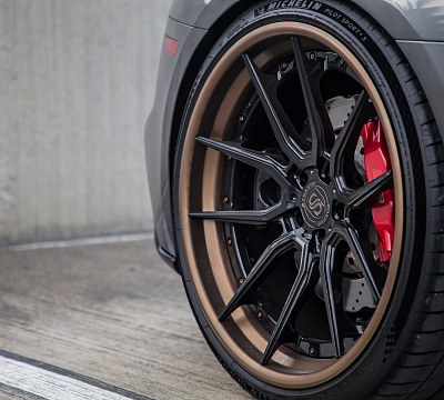 Фото дисков Strasse Wheels SV5 Deep Concave FS на Audi R8 (4S)
