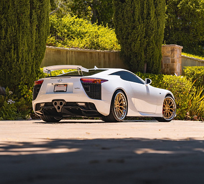 Фото дисков Anrky AN30 на Lexus LFA