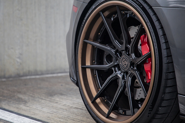 Фото дисков Strasse Wheels SV5 Deep Concave FS Другой цвет на Audi R8 (4S)