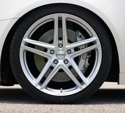 Фото дисков Vossen VFS-5 на Cadillac CTS II