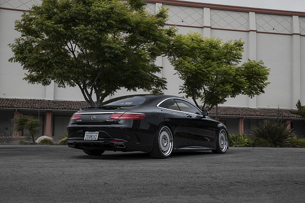 Фото дисков Rotiform CCV Матовый графит на Mercedes-Benz S-Class (W222, C217)