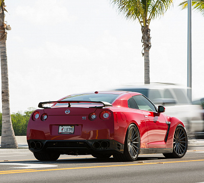 Фото дисков Vossen VFS-2 на Nissan GT-R