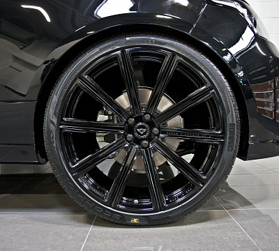 Фото дисков Vossen UV-2 на Land Rover Range Rover IV