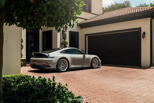Фото дисков Anrky AN10 Глянцевый лак на Porsche 911 VIII