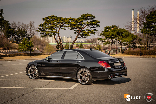 Фото дисков Vossen S17-03 (3-Piece) Глянцевый темный лак на Mercedes-Benz S-Class (W222, C217)