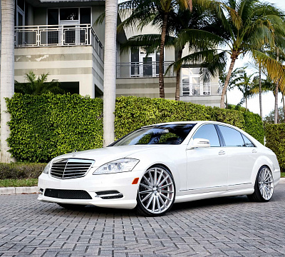 Фото дисков Vossen VFS-2 на Mercedes-Benz S-Class (W221)