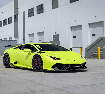 Фото дисков Strasse Wheels SV10T Deep Concave FS на Lamborghini Huracan