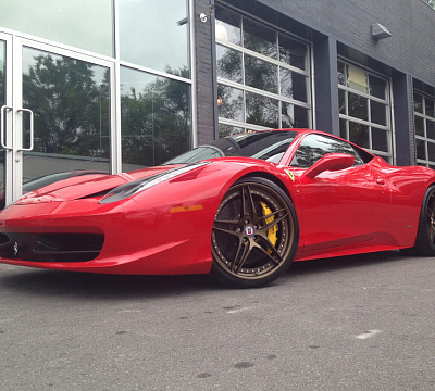 Фото дисков HRE S107 на Ferrari 458