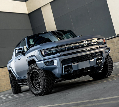 Фото дисков Brixton Forged BX02-M на GMC Hummer EV