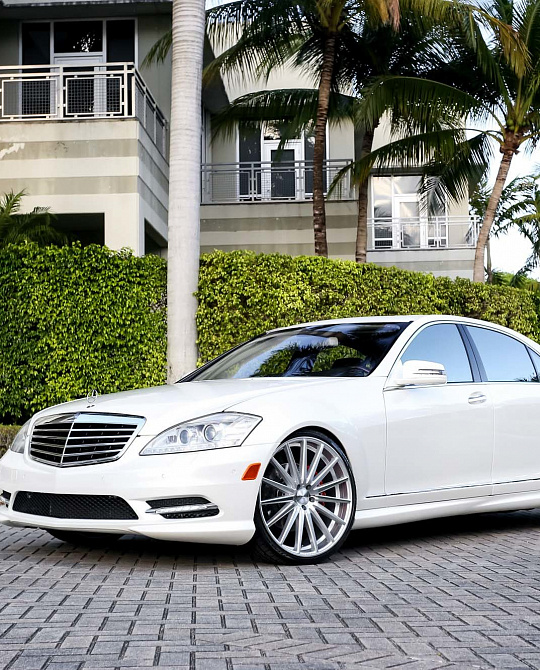 Фото дисков VFS-2 Серебро на Mercedes-Benz S-Class (W221)