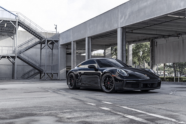 Фото дисков Strasse Wheels SV5 Deep Concave FS Черный сатин на Porsche 911 VIII