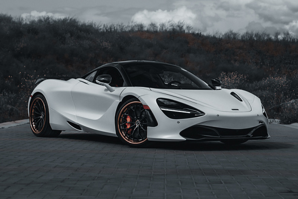 Фото дисков Brixton Forged CM6-R Глянцевый темный лак на McLaren 720S