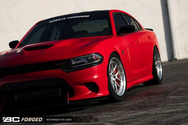 Фото дисков BC Forged LE52 // MLE52 Глянцевый лак на Dodge Charger VII