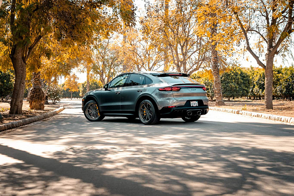 Фото дисков Brixton Forged R11-RS Сатиновый темный лак на Porsche Cayenne III